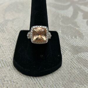 14 kt Rose Gold Morganite Beryl and Diamond Ring. Size 7. Ppwk incl.
